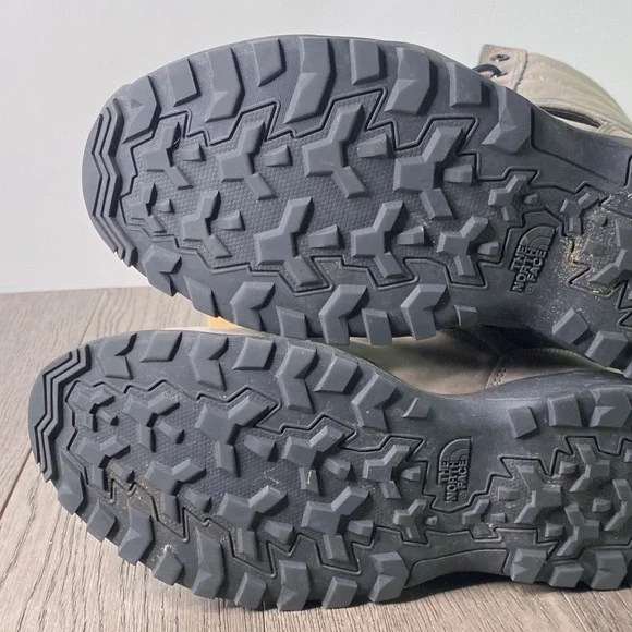 The North Face Men’s 9 Thermoball Zip Up Taupe Lace-Up Insulated Boots - Picture 13 of 14